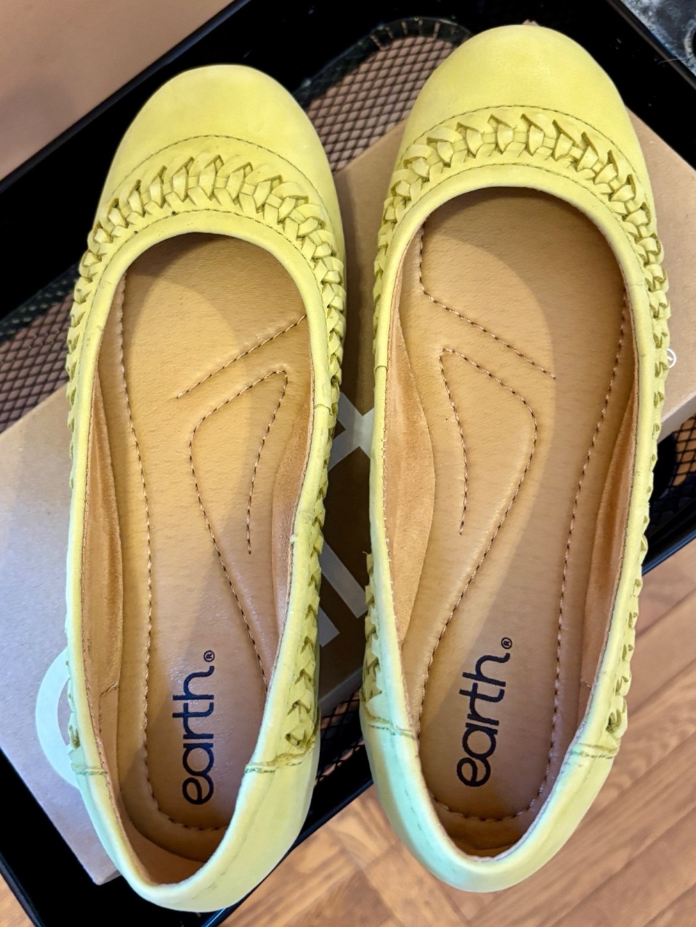 Earth Women's Light Green “Jett” Braided Ballet Flats 8.5M